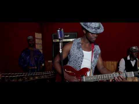 MOH! KOUYATÉ - &quot;T&#039;en vas pas, ça va pas!&quot; [official video]